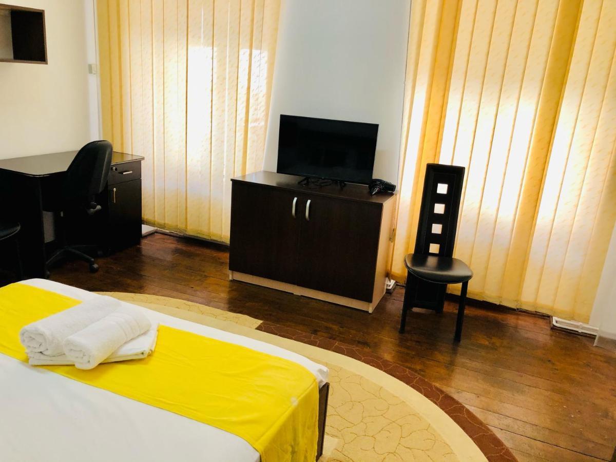 Ultra-Central Apartment Just In Union Squere Timisoara Esterno foto