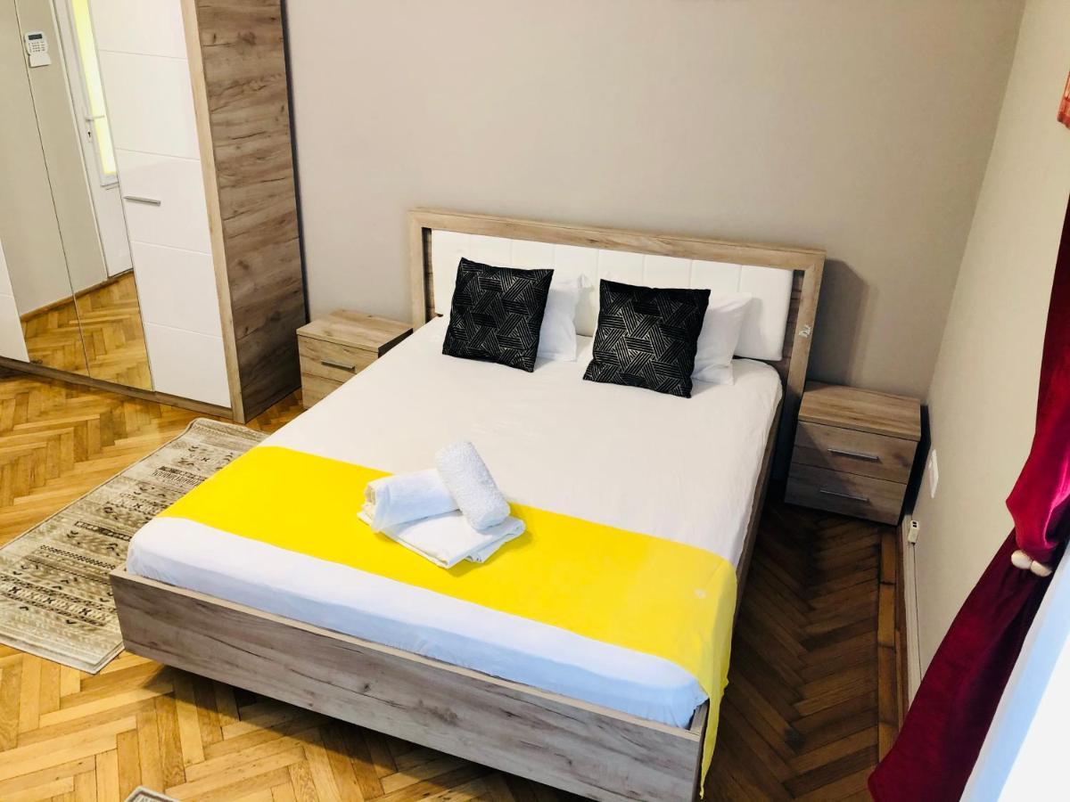 Ultra-Central Apartment Just In Union Squere Timisoara Esterno foto